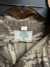 Load image into Gallery viewer, Vintage Mossy Oak Bottomland Shirt