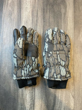 Load image into Gallery viewer, 1990’s Winchester Trebark Camo Insulated Gloves (L)