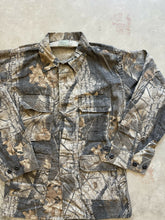 Load image into Gallery viewer, Vintage Realtree Hardwoods Shacket (Small-tall)
