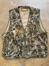 Load image into Gallery viewer, 00’s Mossy Oak Treestand Remington Field Vest (L)