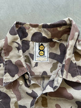 Load image into Gallery viewer, 1990’s Bob Allen Ducks Unlimited Camo Button Up Short Sleeve Shirt (M)