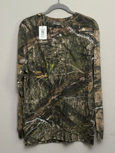 Load image into Gallery viewer, 10’s Mossy Oak Break Up Shirt (L)