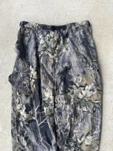 Load image into Gallery viewer, Vintage Remington Warm Weather Mossy Oak Breakup Camo Nylon Pants (XL)