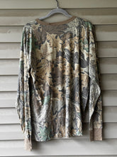 Load image into Gallery viewer, 90’s Realtree Advantage Classic Shirt (L/XL) 🇺🇸