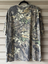 Load image into Gallery viewer, 00’s Mossy Oak Breakup Shirt (XL)
