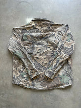 Load image into Gallery viewer, Vintage Realtree Advantage Camo Button Up Shirt (L)