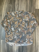 Load image into Gallery viewer, 1990’s Mossy Oak Fall Foliage CamoDucks Unlimited Strap Shirt (L)