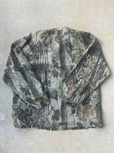 Load image into Gallery viewer, Vintage Spartan Realtree Camo Lightweight Pullover (L/XL)