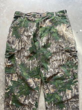 Load image into Gallery viewer, Vintage Mossy Oak Shadow Leaf Camo Adjustable Waist Pants (XL)