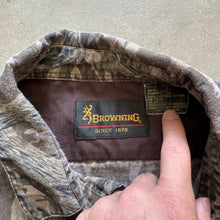 Load image into Gallery viewer, Vintage Browning Mossy Oak Treestand Camo Button Up Shirt (XL)