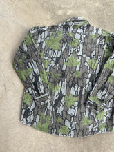 Load image into Gallery viewer, Vintage DeerSkin Greenleaf Treebark Camo Chamios (L)
