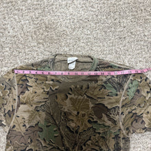 Load image into Gallery viewer, Realtree advantage T shirt (L)
