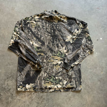 Load image into Gallery viewer, Vintage Mossy Oak Breakup Camo Mock Neck Shirt (2XL)