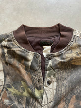 Load image into Gallery viewer, Vintage Liberty Realtree Hardwoods Camo Jacket (XL)