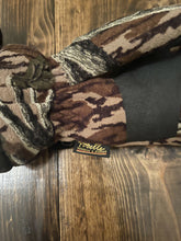 Load image into Gallery viewer, Vintage Mossy Oak Treestand Camo Gloves
