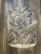 Load image into Gallery viewer, Vintage Mossy Oak Shadow Branch Camo Button-Up Shirt (XL)