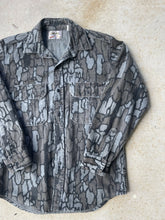 Load image into Gallery viewer, Vintage Cabela’s Trebark Camo Chamois Shirt (M)