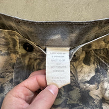 Load image into Gallery viewer, Vintage Mossy Oak Breakup Camo Adjustable Waist Pants (L)