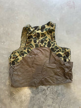 Load image into Gallery viewer, Vintage Duck Camo Bird Hunting Vest (L)