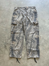 Load image into Gallery viewer, Vintage Liberty Realtree Hardwoods Camo Adjustable Waist Pants (L)