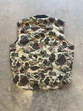 Load image into Gallery viewer, Vintage Duck Camo Vest (XL)