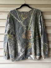Load image into Gallery viewer, 00’s Mossy Oak Break Up Crewneck Sweater (XL)