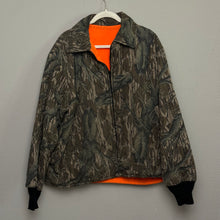 Load image into Gallery viewer, 90’s Mossy Oak Treestand Quilted Reversible Jacket (XL) 🇺🇸