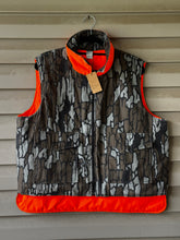 Load image into Gallery viewer, 80’s Trebark Reversible Vest (L)