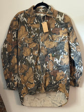 Load image into Gallery viewer, 90’s Mossy Oak Fall Foliage Chamois Shirt (L) 🇺🇸