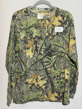 Load image into Gallery viewer, 00’s Mossy Oak Obsession Mesh Shirt (L)