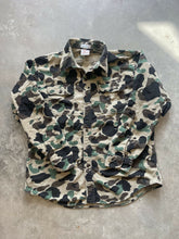 Load image into Gallery viewer, Vintage Duck Camo Chamois Shirt (XL)