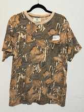 Load image into Gallery viewer, 90’s Mossy Oak Fall Foliage Shirt (M/L) 🇺🇸
