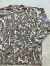 Load image into Gallery viewer, Vintage Mossy Oak Treestand Camo Long Sleeve Shirt (M)