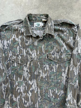 Load image into Gallery viewer, Vintage Mossy Oak GreenLeaf Button Up (L)