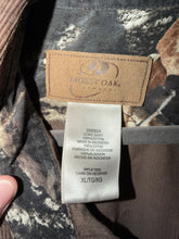 Load image into Gallery viewer, Mossy oak corduroy shirt