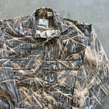 Load image into Gallery viewer, Vintage Mossy Oak Shadow Grass Chamois Shirt (M)