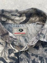 Load image into Gallery viewer, Vintage MossyOak Breakup Camo Button-Up (S)