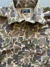 Load image into Gallery viewer, Vintage Duck Camo Lightweight Button Up Shirt (L)