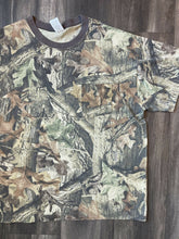 Load image into Gallery viewer, Vintage Realtree Advantage Timber Camo T-Shirt (2XL)