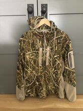 Load image into Gallery viewer, Gator Outfitters Camo Windproof 1/4 zip Large