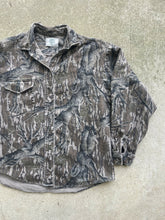 Load image into Gallery viewer, Vintage MossyOak 90’s TreeStand Camo Chamois(S/M)