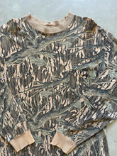 Load image into Gallery viewer, Vintage Mossy Oak Treestand Camo Long Sleeve Shirt (L)
