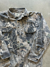 Load image into Gallery viewer, Vintage Distressed Mossy Oak Gen 1 Breakup Camo Chamois Shirt (L)