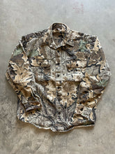 Load image into Gallery viewer, Vintage Realtree Advantage Camo Button-Up Shirt (M)