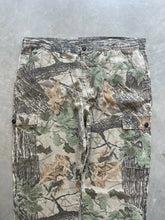 Load image into Gallery viewer, Vintage Liberty Realtree Camo Adjustable Waist Pants (XL)