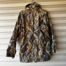 Load image into Gallery viewer, 00’s Columbia Mossy Oak Shadowbranch Omni Tech Jacket (S)