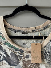 Load image into Gallery viewer, Tattered 90’s Realtree Advantage Classic Shirt (XL) 🇺🇸