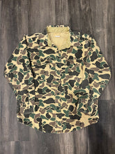 Load image into Gallery viewer, Vintage Duck Camo Chamois Shirt (M)