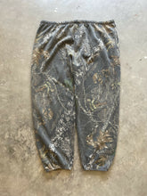 Load image into Gallery viewer, Vintage Mossy Oak Breakup Camo Sweatpants (3XL)