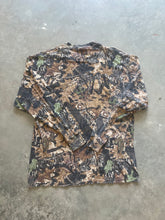 Load image into Gallery viewer, Vintage Mossy Oak Forest Floor Camo Long Sleeve Shirt (L)